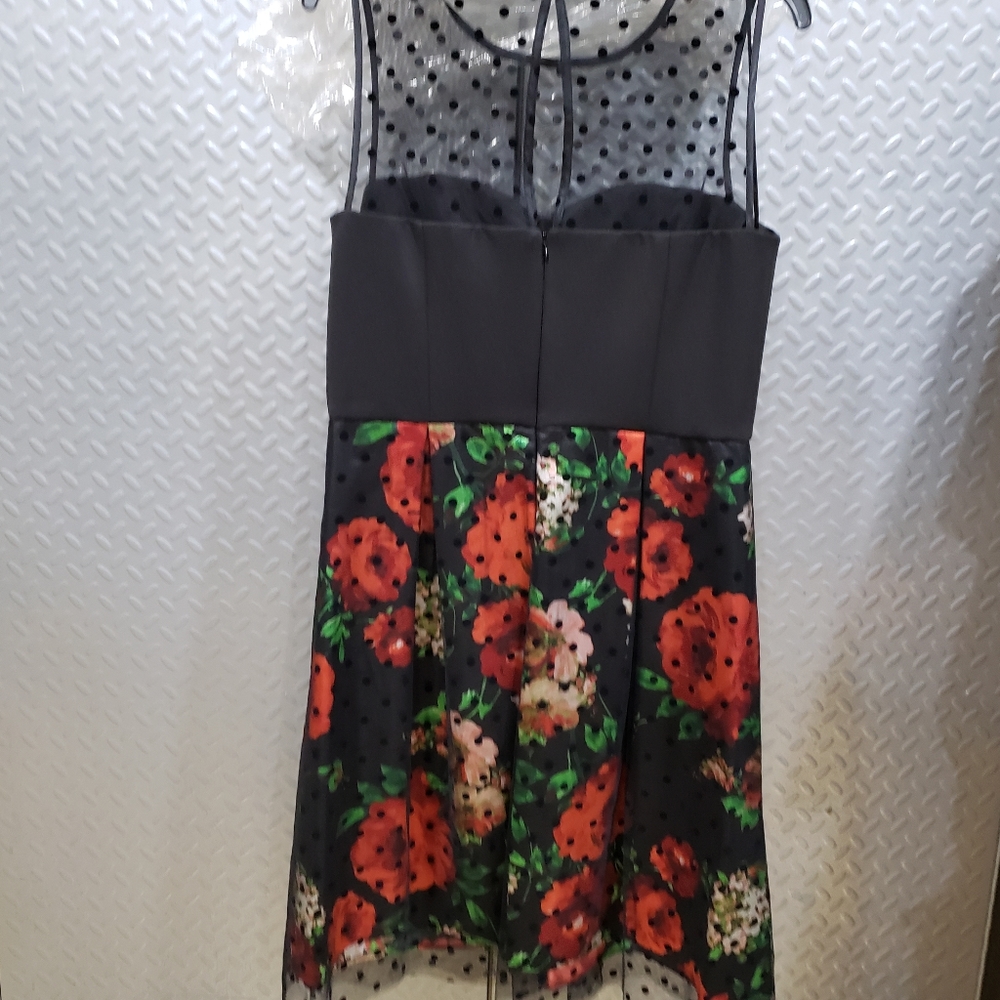 NWoT SD COLLECTION beauty netting overlay black / daring red floral (12) - Picture 7 of 13